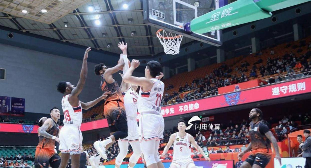 AYX SPORTS-包含窗口期广厦男篮调整名单以备欧联；调整名单环节打磨；气氛紧张；轮换策略成焦点的词条